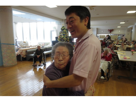 介護老人福祉施設 ももハウス 介護福祉士 介護員 介護職員初任者研修履修者等 フルタイム契約職員 の募集詳細